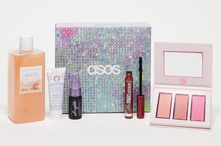 ASOS Holy Grails December Box 2022 - Contents